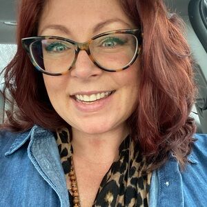 Meet your Posher, Roxanne